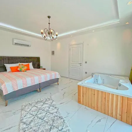 Nisa Villa